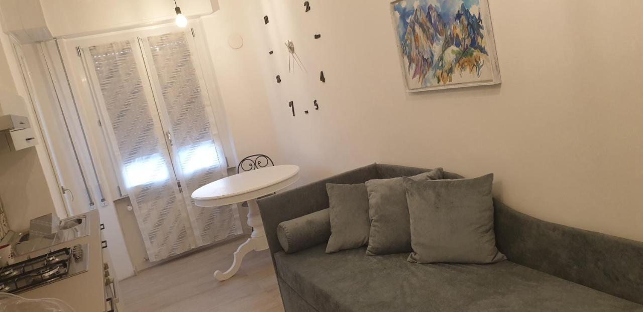 Rosy'S Flat Apartment La Spezia Exterior photo